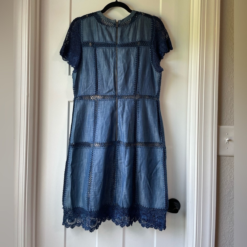 alice +‎ olivia Tona Crocheted Patchwork Chambray… - image 9